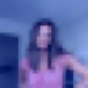 Emmanuelle (21 ans) à Apprieu propose un rencontre adulte rapidement