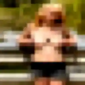 Sexy Brune, 31 ans à Bourg-lès-Valence - voir sa photo