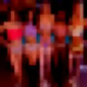 Karen, 30 ans, dispo pour rencontre adulte à Bruguières
