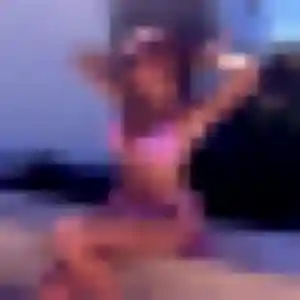 Contacte Typhaine, 33 ans à Charmes en privé