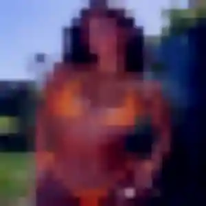 Barbara, 22 ans, veut un rencontre adulte à Créon