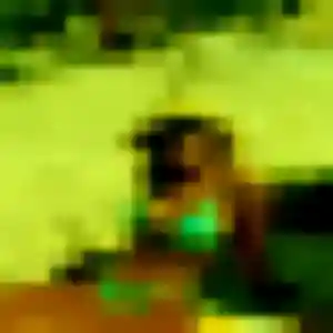 Agnes, 21 ans, connectée à Juillan pour une rencontre coquine