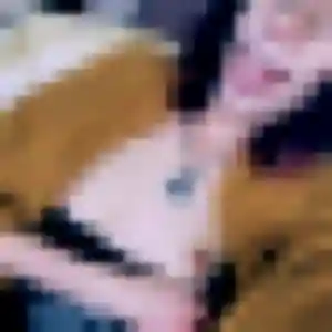 Romane, 20 ans, connectée à Lisle-sur-Tarn pour une rencontre coquine
