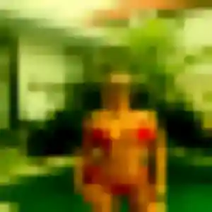Elena de Nay, 27 ans - rencontre adulte en toute liberté