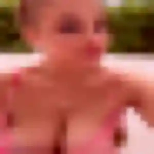 Sexy Louna, 24 ans à Pompignac - voir sa photo