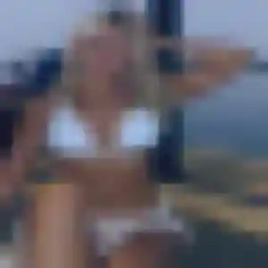 Sexy Eleonore, 20 ans à Roquebrune-sur-Argens - la contacter