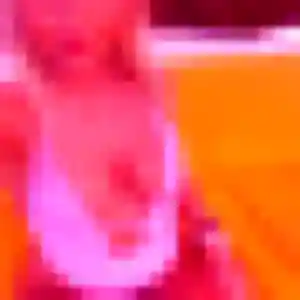 Rebecca, 28 ans, connectée à Roquefort-les-Pins pour un rencontre adulte