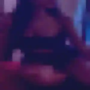 Rejoins Nina, 19 ans à Saint-Maurice-de-Beynost en privé