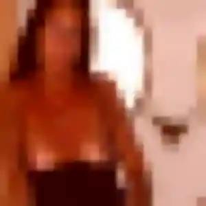 Djamila, 41 ans, cherche un rencontre adulte à Saint-Romain-de-Jalionas