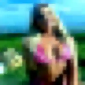 Solange (19 ans) à Saint-Romain-le-Puy cherche un rencontre adulte ce soir