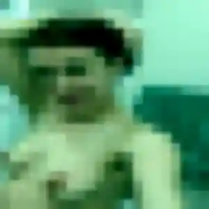 Photo privée de Huguette, 34 ans à Saint-Sulpice-et-Cameyrac - plan discret