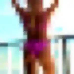 Rosalie, 23 ans, connectée à Sury-le-Comtal pour une rencontre coquine